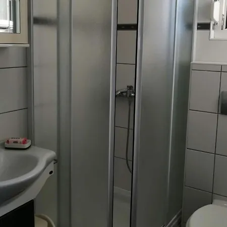 Appartamento Juri - One Bedroom With Terrace Zeleni *
